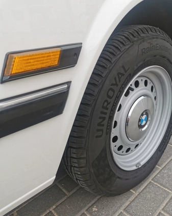 BMW Seria 5 cena 52900 przebieg: 128447, rok produkcji 1983 z Gdynia małe 742